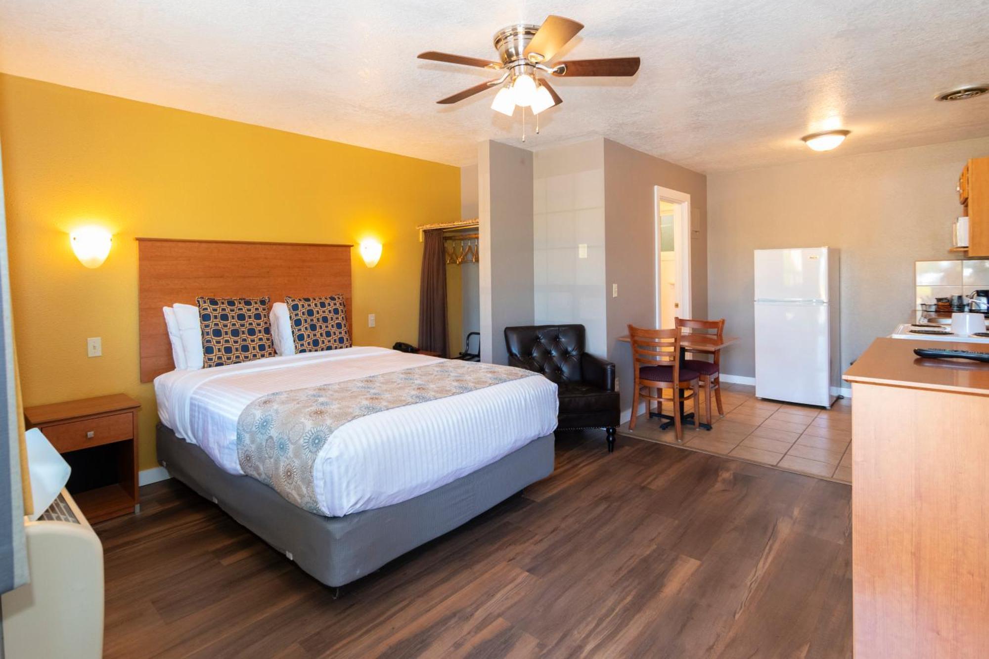 Nordic Inn And Suites พอร์ตแลนด์ ภายนอก รูปภาพ