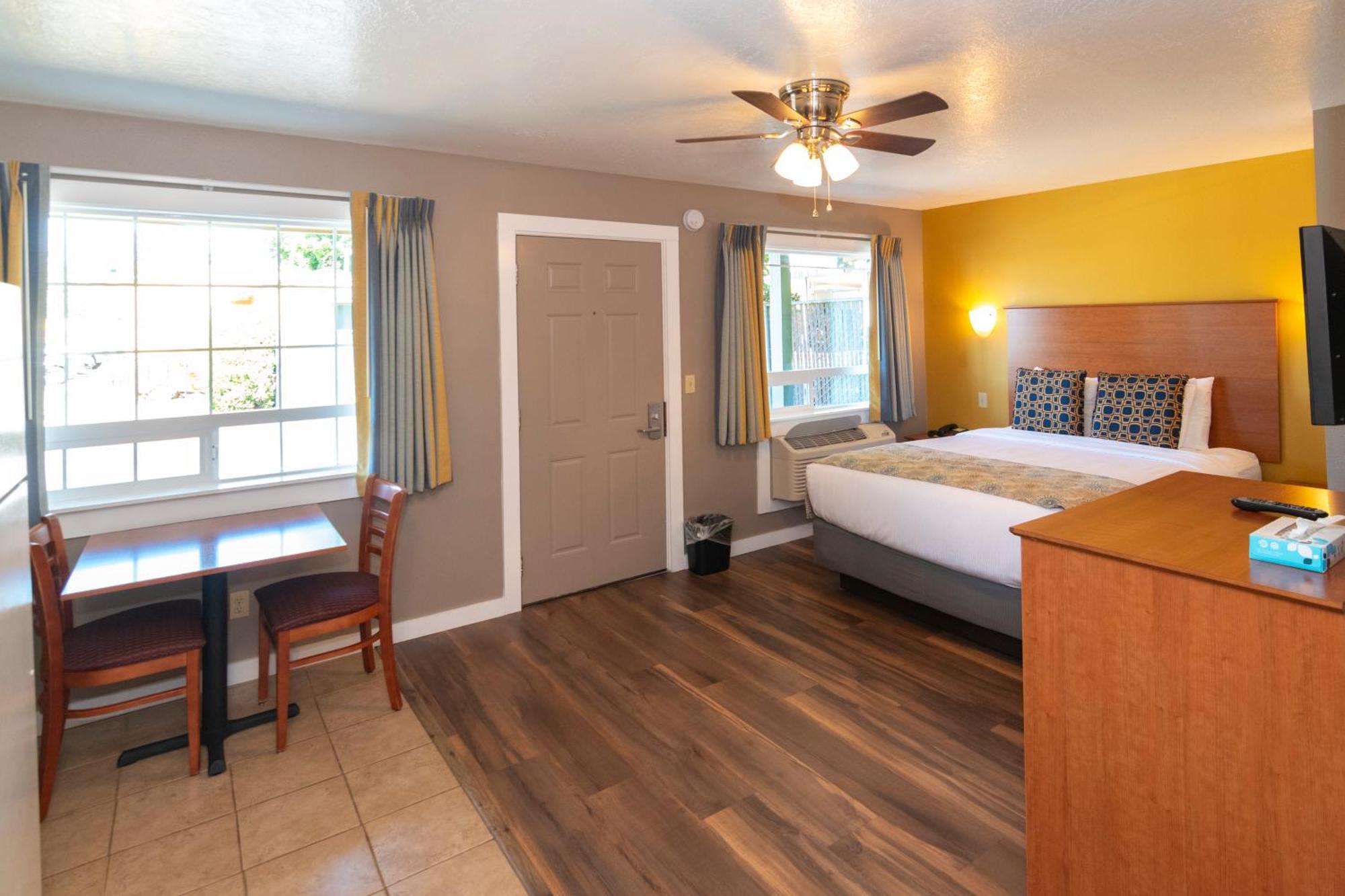 Nordic Inn And Suites พอร์ตแลนด์ ภายนอก รูปภาพ