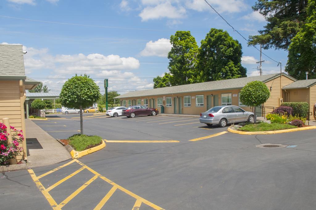 Nordic Inn And Suites พอร์ตแลนด์ ภายนอก รูปภาพ