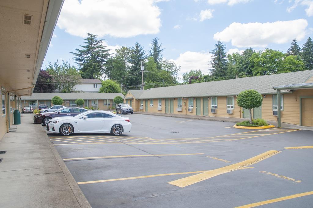 Nordic Inn And Suites พอร์ตแลนด์ ภายนอก รูปภาพ
