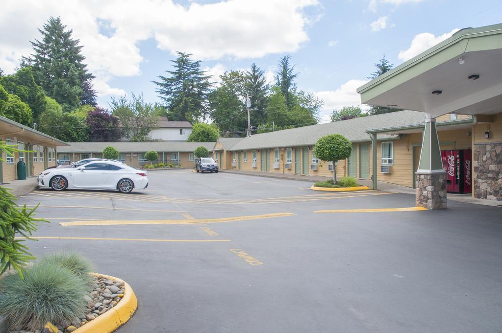 Nordic Inn And Suites พอร์ตแลนด์ ภายนอก รูปภาพ