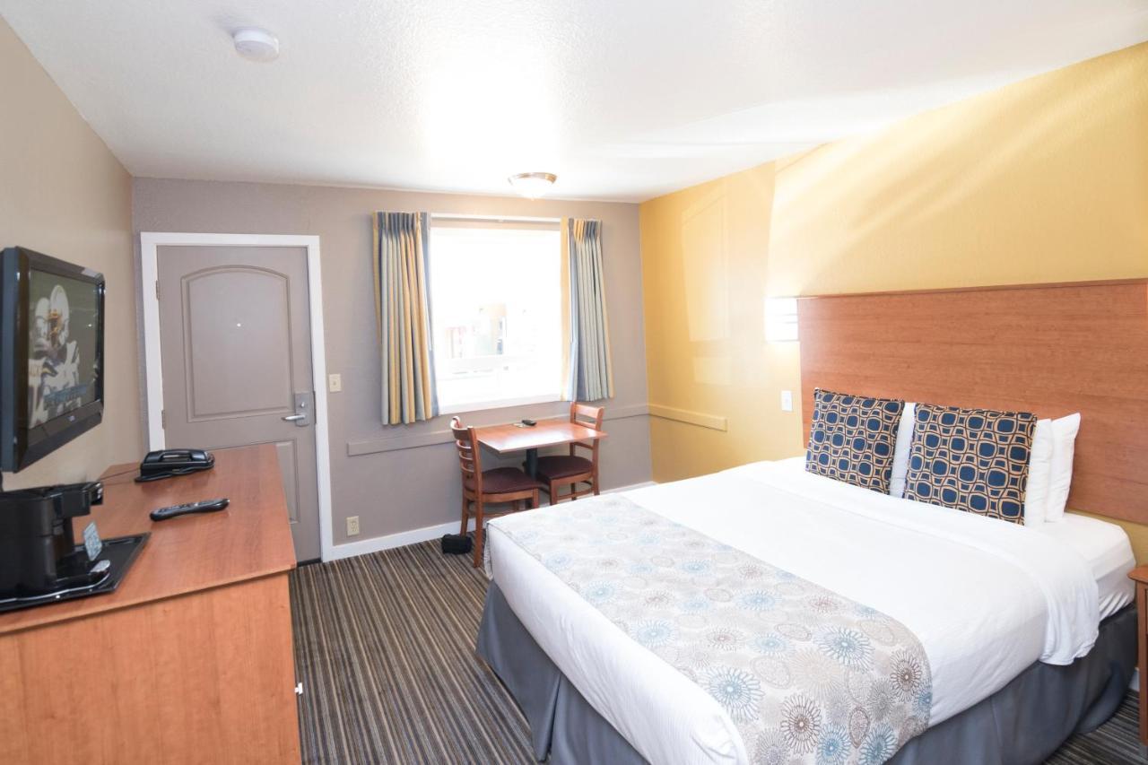 Nordic Inn And Suites พอร์ตแลนด์ ภายนอก รูปภาพ